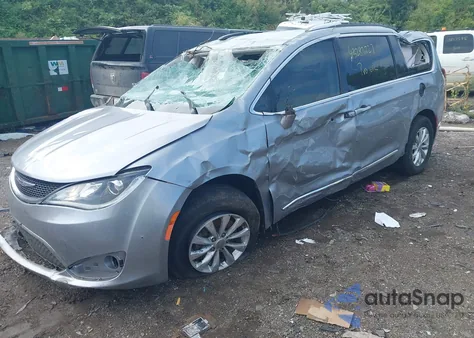 2019 Chrysler Pacifica Touring L из США, поврежденный, VIN 2C4RC1BG0KR561600